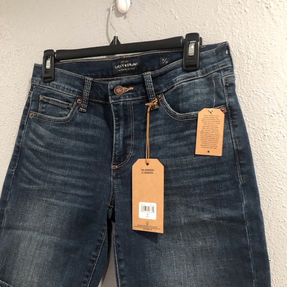 Lucky Brand | The Bermuda Dark Wash Jean Shorts - Picture 2 of 5